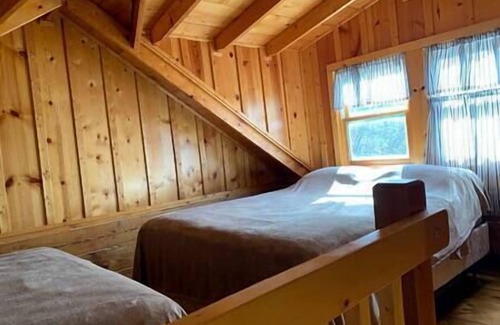 Savanna Cabin | Rustic River Cabin 9