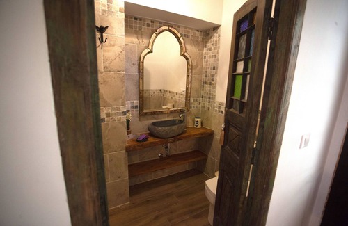 Cuevas Del Almanzora Hotel | RUSTIC & ROMANTIC ROOM