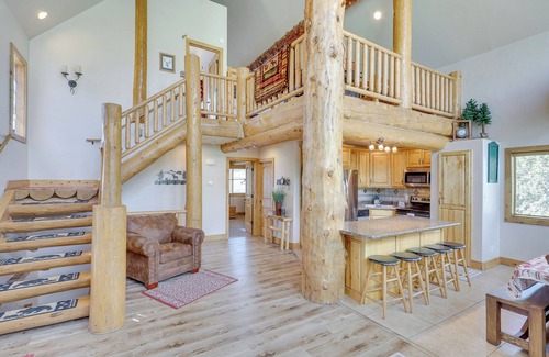Sterling Cabin | Rustic Sterling Cabin: Walk to Palisade Lake!