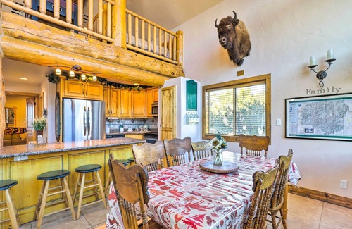 Sterling Cabin | Rustic Sterling Cabin: Walk to Palisade Lake!