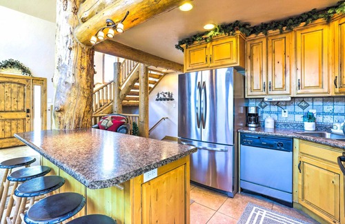 Sterling Cabin | Rustic Sterling Cabin: Walk to Palisade Lake!