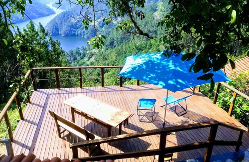 Carballedo House | Rustic stone cottage in Ribeira Sacra. Breathtaking river views.