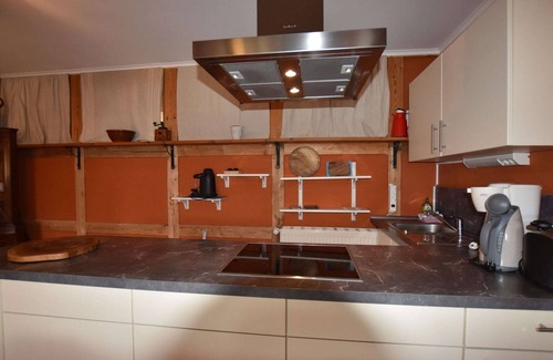 Neu Bartelshagen Apartment | Rustic-style Apartment in Buschenhagen with Garden