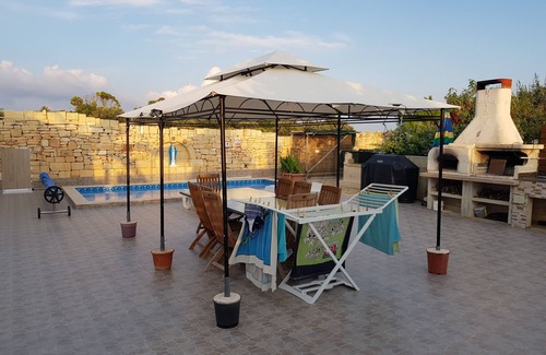 Siggiewi House | Rustic Villa with Pool, Sleeps 6 & Terrace
