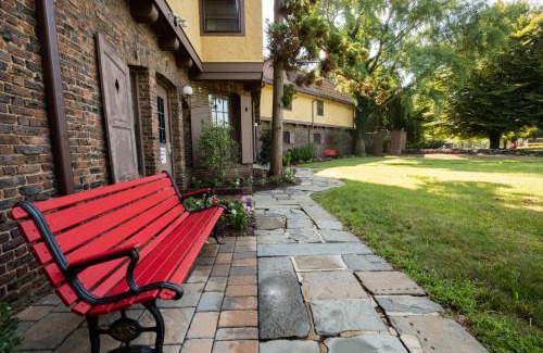 New Brunswick Hotel | Rutgers University Inn and Conference Center