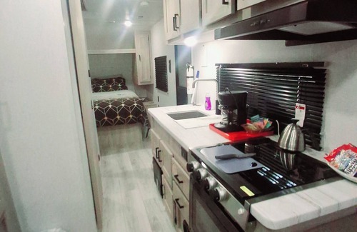 Redwood House | RV 5 min to San Marcos river/4min to c s r hospital