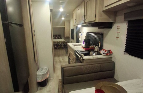 Redwood House | RV 5 min to San Marcos river/4min to c s r hospital