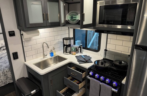 Palmer House | RV in Downtown Palmer, Close to Everything, Fiber-Fed WiFi