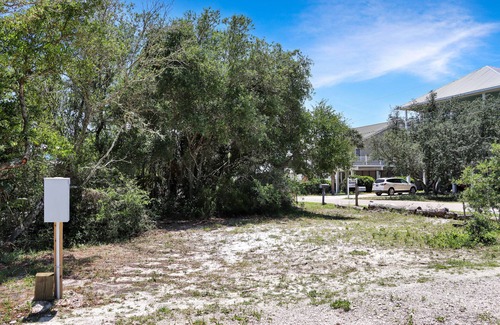 Indian Pass RV Rental | RV Lot, Indian Pass, Close To The Beach ~ Maxtoria