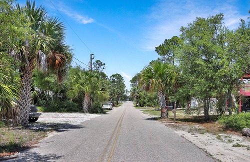 Indian Pass RV Rental | RV Lot, Indian Pass, Close To The Beach ~ Maxtoria