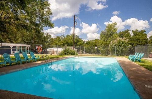 Buchanan Dam RV Rental | RV Site - Pull Through 37