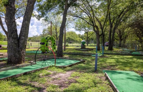 Burnet RV Rental | RV Site - Pull Through 42