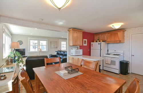 Beverly House | Ryal Side Hideaway: Beverly Charm