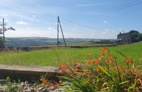 Sowerby Bridge Cottage | Ryburn View Cottage set in the picturesque Ryburn and Calder valley.n