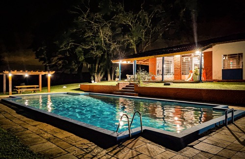 Sete Barras House | Sítio Enooorme, c/Lazer Completo! Amplo Espaço e Exclusividade!