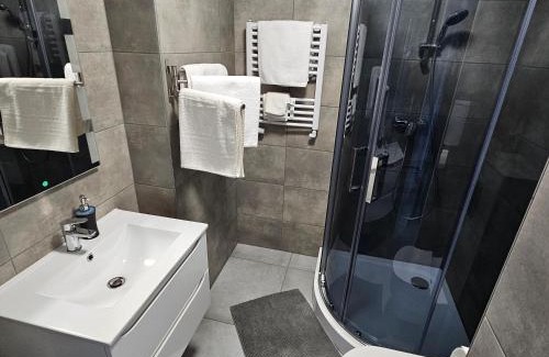 Polanczyk Apartment | Słoneczny Apartament Panorama 5 7 z Widokiem na Jezioro i Góry