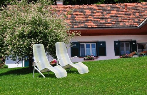 Loipersdorf bei Fuerstenfeld House | s´ Kellerstöckl