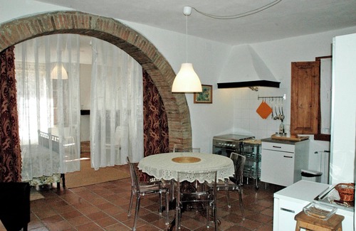 Abbadia a Isola Apartment | S.M.L'ARCO a dip in the green, in the heart of Tuscany