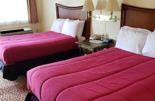 Oneonta Hotel | Sabatini's Villas