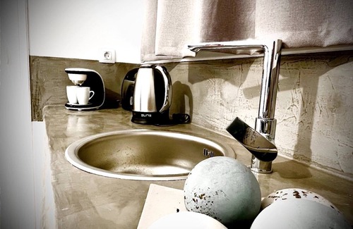 Perissa Apartment | Sabbia Calda Apartment 100 metters from black beach