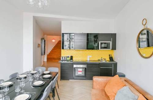 Montmartre Apartment | Sacré-Coeur Modern 4BD with sauna for 10 guests!