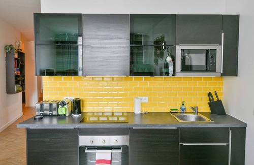 Montmartre Apartment | Sacré-Coeur Modern 4BD with sauna for 10 guests!