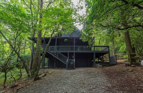Black Mountain Cabin | Sacred Way | Eagle Rock Trail Access & 20 Min. to Lake Lure!