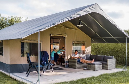 Municipality of Gulpen-Wittem House | Safari tent with its own sanitary facilities