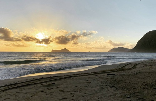 Waimanalo Apartment | Safe and secure Suite near the best beach on the island.
