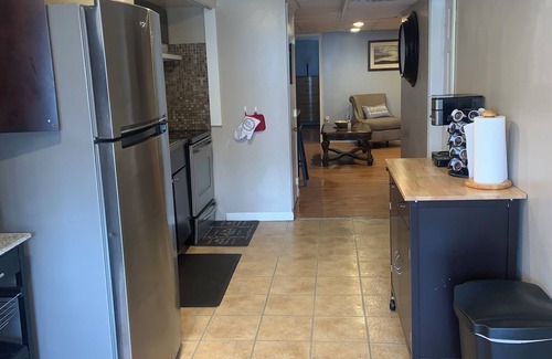 Northeast Philadelphia Apartment | Safe Cozy Apt No Steps w/Washer& Dryer and private parking space in NE Phila