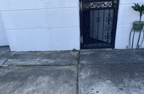 Northeast Philadelphia Apartment | Safe Cozy Apt No Steps w/Washer& Dryer and private parking space in NE Phila