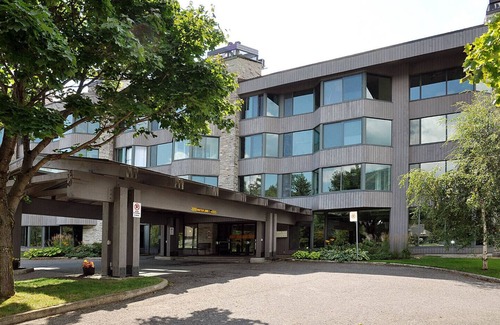 Beaupre Condo | Safe & Friendly. Ideal for 2 adults. Excellent view of MSA