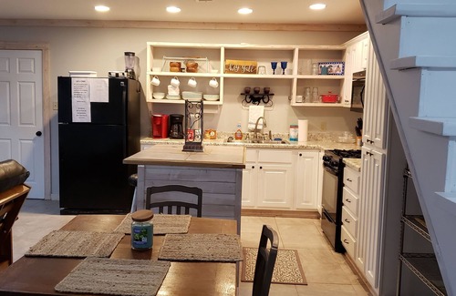 Mattson Apartment | SAFEST PLACE AROUND CLARKSDALE Hunters, Fishermen,golfers, tourist, and all.