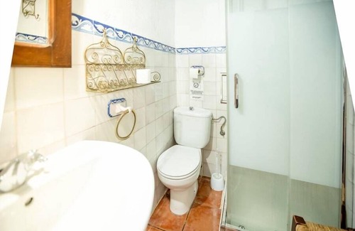 San Francisco-Ribera House | Safestay Cordoba Mezquita Catedral