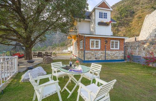 Bullawala Villa | SaffronStays Woodpeckers Perch Villa, Dehradun