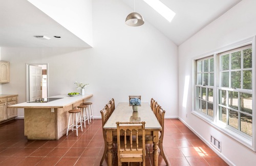 Sag Harbor House | SAG HARBOR - HAMPTONS OASIS 6+ ACRES WITH POOL & TENNIS