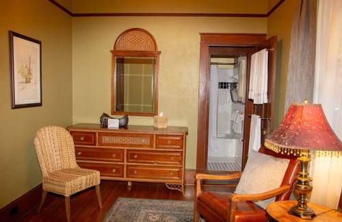 Oakland Apartment | Sage Room in Central Florida's Historic Gem & wedding venue- The Oakland Manor House