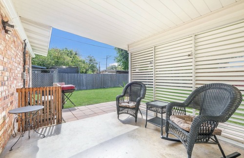 North San Antonio - SAT House | Sage Suite I - Safe, Cozy & Pet Friendly.