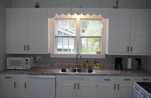 Manistee House | Sailor's Delight - Remodeled and Super Cute!