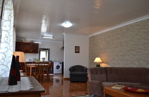 Praia da Vitoria House | Saint Catherine House