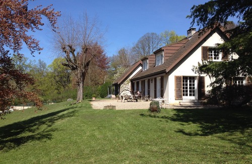 Saint-Didier-au-Mont-d'Or House | Saint Didier Au Mont D Or: House with character