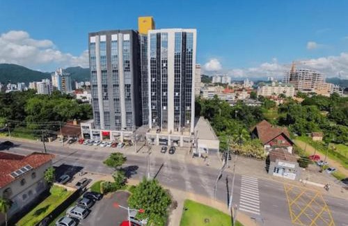 Czerniewicz House | Saint Sebastian Flat 506 - Com Hidro! até 4 pessoas, Duplex, no centro