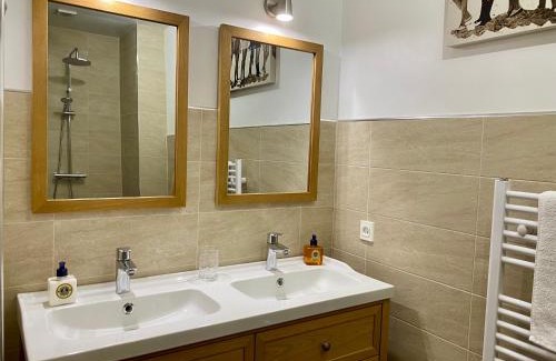 Olonzac Bed & Breakfast | Sainte-Hélène Chambres d'Hôtes & Appartement