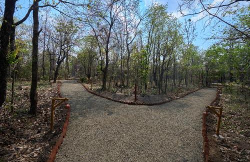 Turiya Hotel | Saj In The Forest, Pench