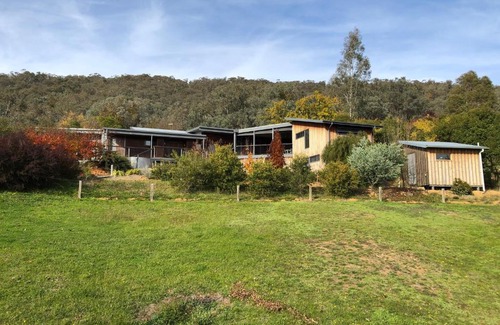 Myrtleford House | Saje's House & Pod