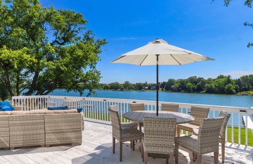 Salem Lakes House | Salem Luxury Lg Lake Hm|Game Room|The Great Escape|SkyRun