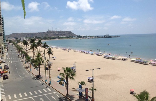 Salinas Apartment | Salinas- Beautiful Beach View Apartment- Family Friendly
