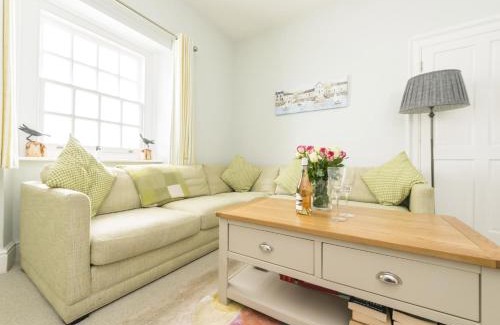 Mylor Churchtown House | Sally Port Cottage