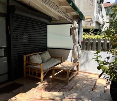Holon Apartment | Saloniky Garden