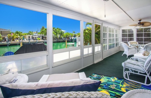 Coury House | Salt & Seaglass - With XL Porch, Waterfront, Dock, Pool Club. August now Open!